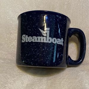 Blue and white steamboat mug